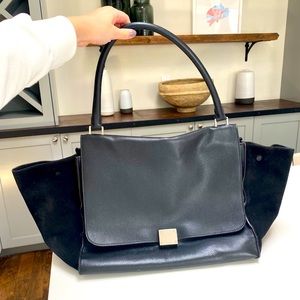 Celine Medium Trapeze black Leather handbag